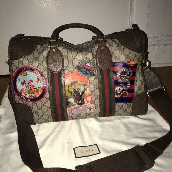gucci soft gg supreme duffle bag
